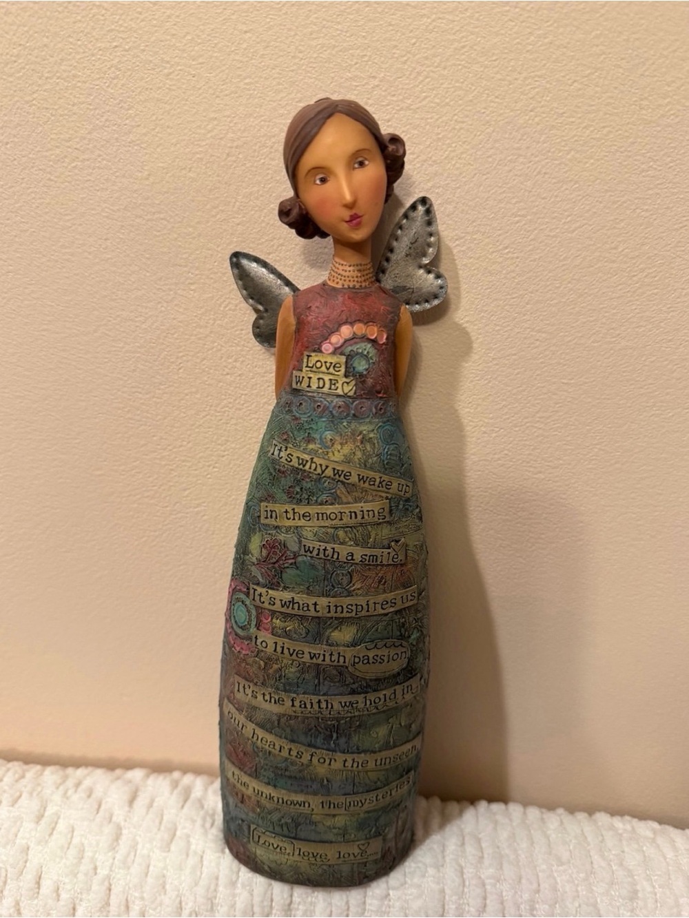 DEMDACO Kelly Rae Roberts 16080 LOVE WIDE Resin Angel Figurine